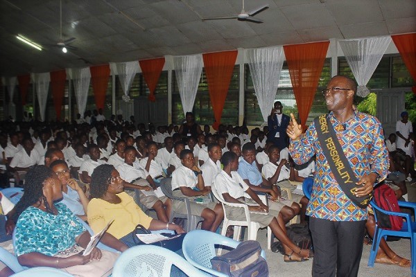 Mr Emmanuel Anwti-Darkwa interacting with students of West Africa Senior High School (WASS) during the 2018 Energy Personalities Outreach Programme. 