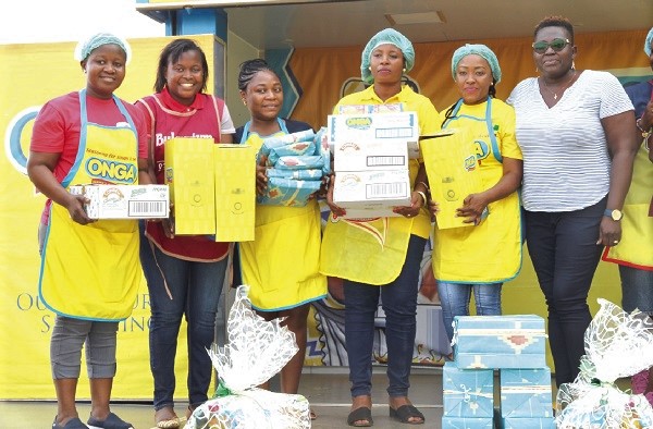  Mrs Hadiza Nuhhu Billa-Quansah (right), the Assistant Editor, The Mirror, with the second prize winners including Mrs Abigail Hagan (2nd left), the Events and Promotions Manager of the GCGL