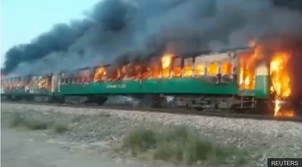 Pakistan train fire: Karachi to Rawalpindi service set ablaze