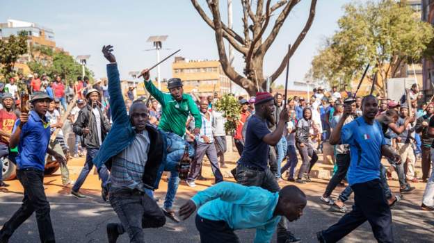 There is hostility towards foreigners from some South Africans in poor neighbourhoodsImage caption: There is hostility towards foreigners from some South Africans in poor neighbourhoods