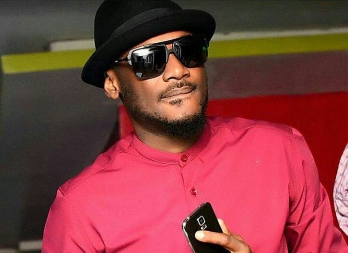 2Baba warming up for African Legends Night
