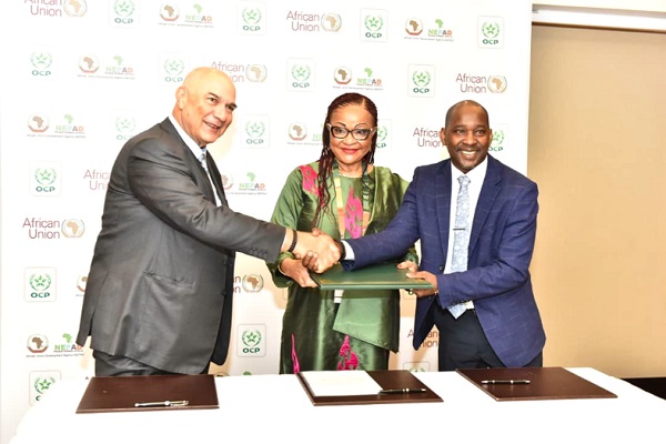 Mr Mostafa Terrab, OCP Groups’s Chairman and CEO (left), Josefa Leonel Correia Sacko, AU Commissioner for Rural Economy and Agriculture (middle) and Dr Hamady Diop  (right) of the AUDA-NEPAD