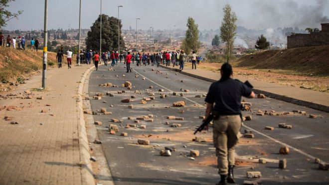South Africa apologises to Nigeria over xenophobic attacks