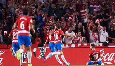 VIDEO: Granada stuns Barcelona 2-0