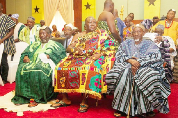 Otumfuo Osei Tutu II (middle) with Nayiri Naa Bohogu Abdulai Mahami Sheriga (left) and Yagbonwura Tuntumba Boresa Sulemana Jakpa I. The three constitute the Committee of Eminent Chiefs set up by former President John Agyekum Kufour in 2002.