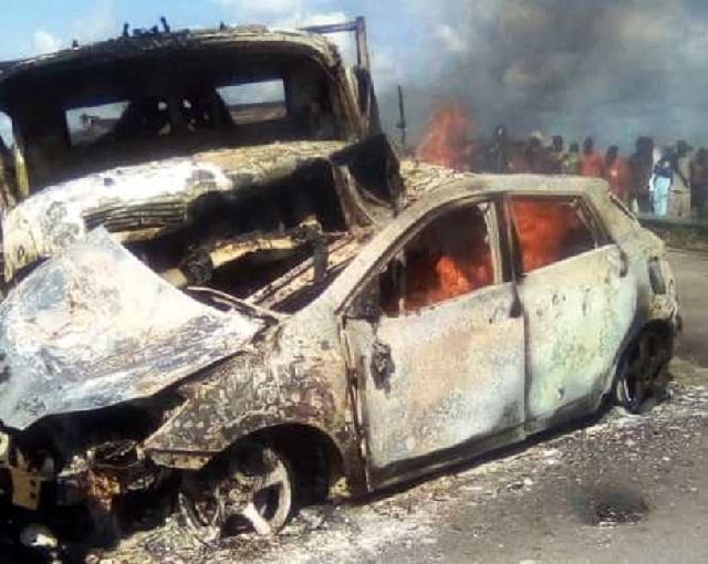 Yapei: 4 burnt beyond recognition in ghastly car crash