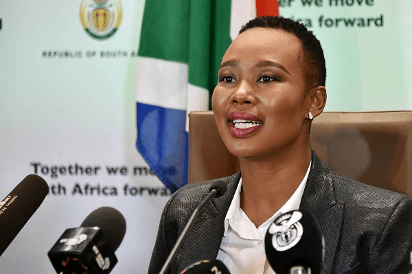 SA minister suspended for breaking lockdown rules