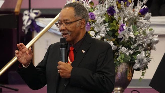 Virginia pastor who defiantly held church service dies of coronavirus
