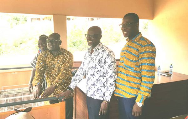 Amicus Onlus presents hospital beds to Abandze health centre