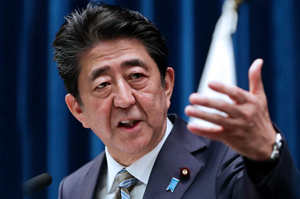  Japan's PM resigns for health reasons