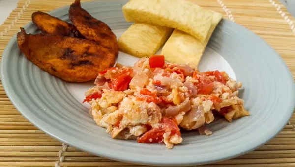 Egg sauce served with fried plantain and yam