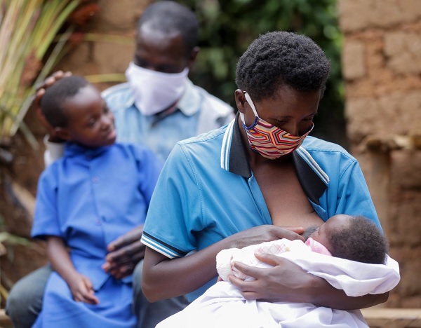 So far there has not been any evidence to suggest that COVID-19 could be transmitted through breast milk. Photo credit: WHO