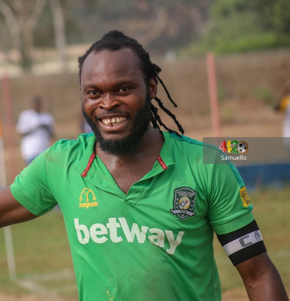 Aduana, Hearts in crucial duel today
