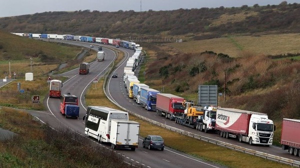 Covid: Nations impose UK travel bans over new variant