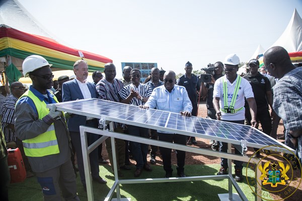 Akufo-Addo cuts sod for 17mw solar plant In Kaleo, Lawra