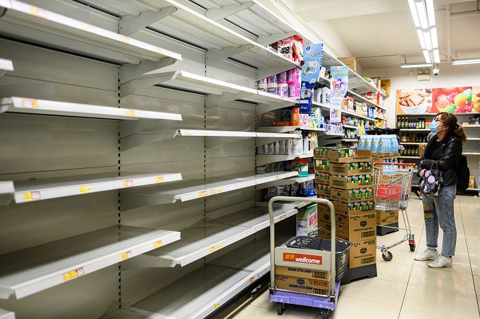 Toilet rolls and cleaning supplies sell out in Hong Kong after panic buying sprees