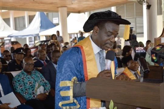 Prof. Owusu-Sekyere (inset) addressing the graduands