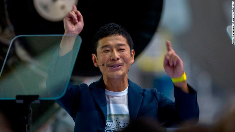 A billionaire is giving away $9 million to his Twitter followers 