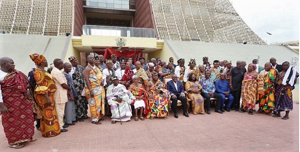  President Nana Addo Dankwa Akufo-Addo with a delegation from the Avenor Traditional Council at the Jubilee House