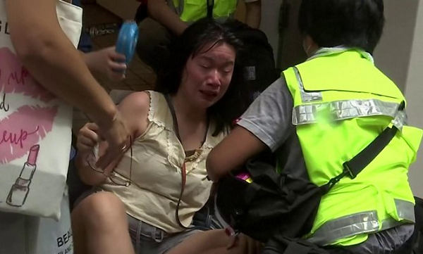 Hong Kong: First arrests under 'anti-protest' law as handover marked