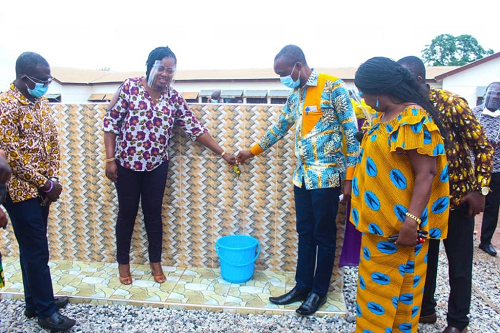 Amma Frimpomaa donates mechanised borehole to Odumaseman SHS