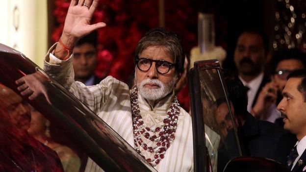 Bollywood's Amitabh Bachchan contracts COVID-19
