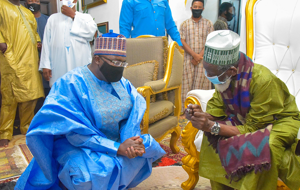 Vice-President Mahamudu Bawumia (left) seeking blessings from Sheikh Osman Nuhu Sharubutu