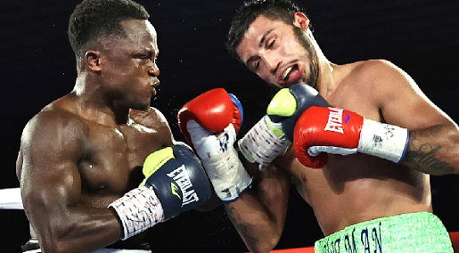 Isaac Dogboe stops Chris Avalos