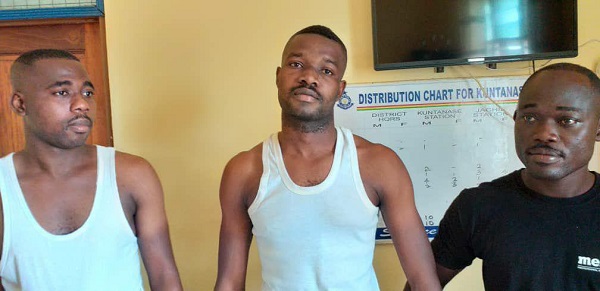 The three suspects (From left) Emmanuel Sarfo, Bismark Asare, (driver of the car) and Bernard Ofori after their arrest at Piase