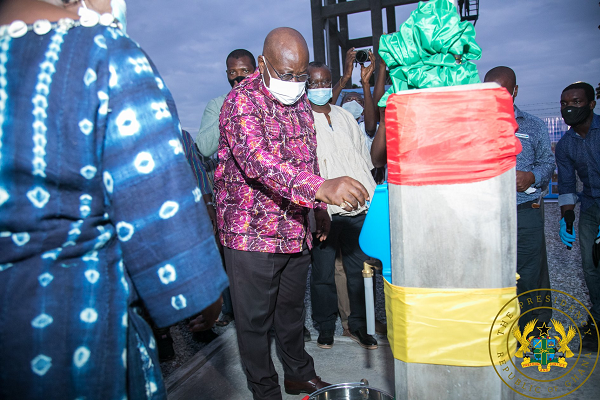 President Akufo-Addo inaugurating the water system
