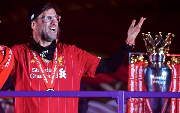 VIDEO: Liverpool lift EPL trophy after 5-3 win over Chelsea