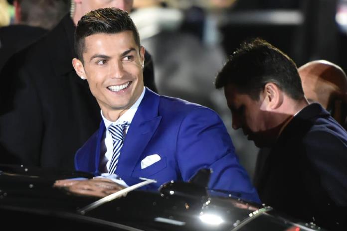 Ronaldo becomes football's first billionaire footballer