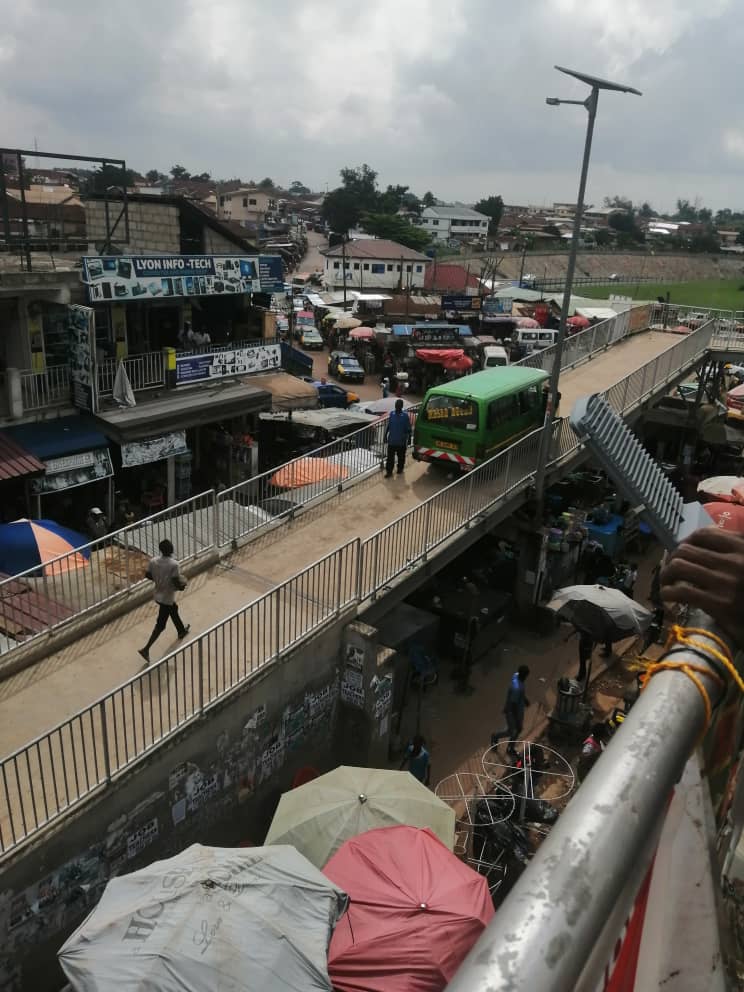 Miraculous: Brakeless bus opts for pedestrian walkway to avoid bloodshed [PHOTOS]