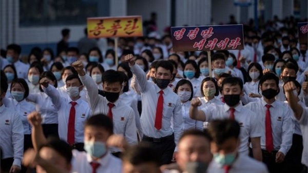 North Korean students held a rally to denounce defectors on Monday