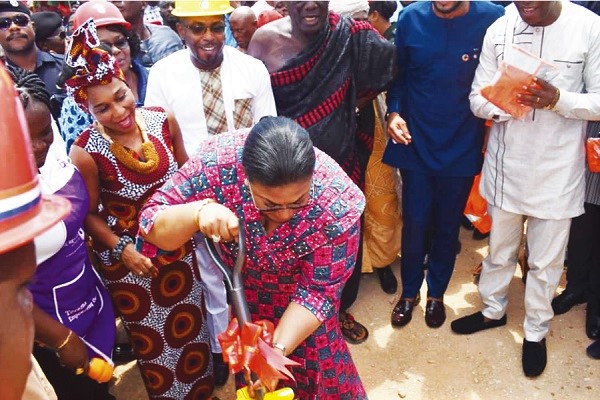 Mrs Rebecca Akufo-Addo cutting the sod for the project 