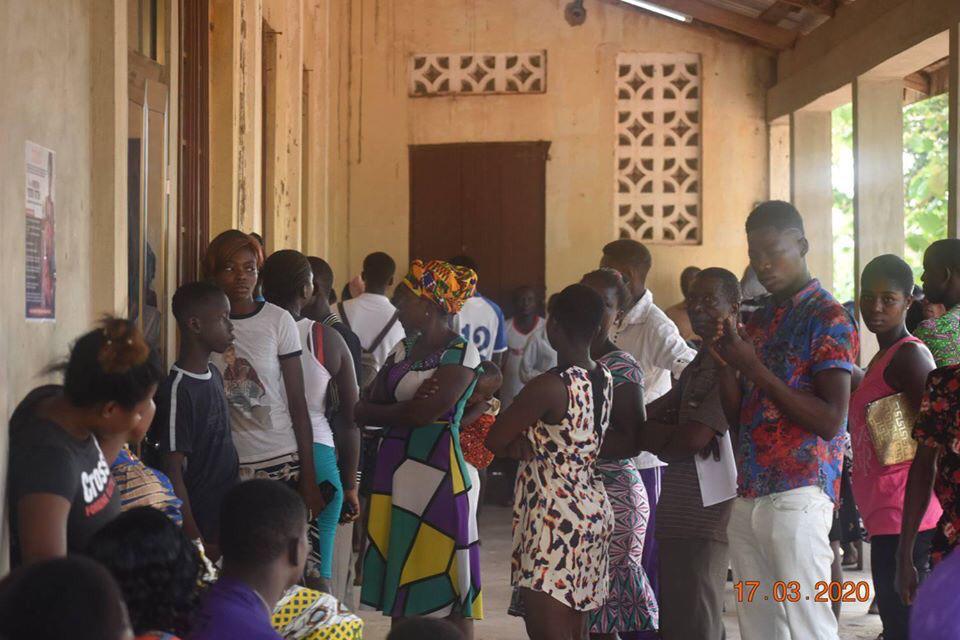 Ghana Card registration ongoing without protective gears [PICTURES]