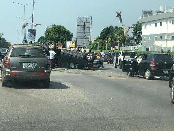 Pick-up lands on its back in police induced accident