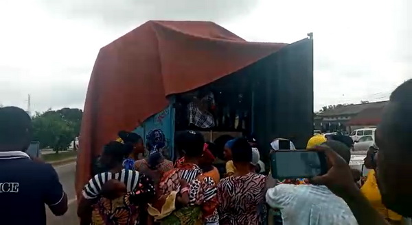 Lockdown: Two human cargoes busted in escape bid