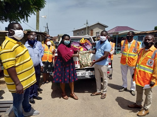 Ayawaso West Municipal Assembly begins distribution of dry meals to residents