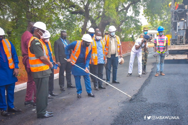 Bawumia cuts sod for Ghana Armed Forces inner roads construction