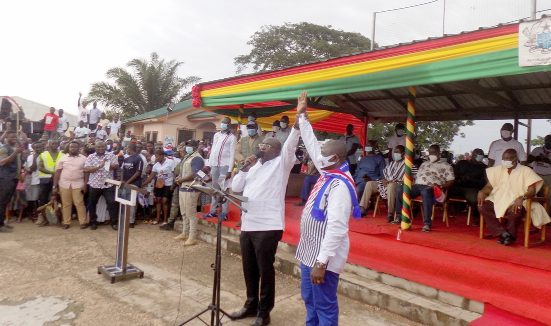 Dr Bawumia (left) introducing Mr Alexander Akwasi Acquah as the Oda NPP parliamentary candidate