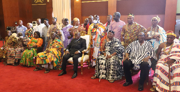 President Akufo-Addo with the delegation from the Ave Dakpa Traditional Area. Picture: SAMUEL TEI ADANO