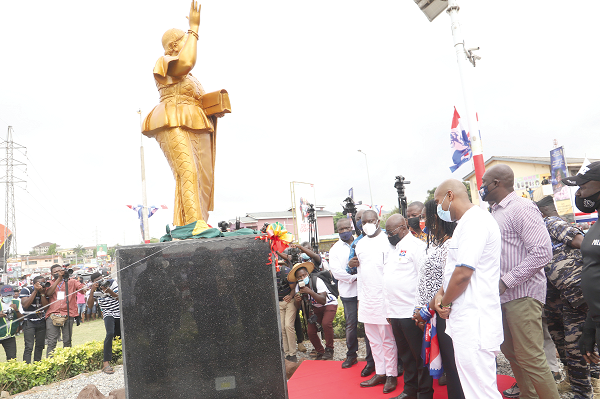 President Akufo-Addo, Mrs Ursula Owusu-Ekuful, MP for Ablekuma West and some dignitaries looking at the statue of the late MP. Picture: Samuel Tei Adano