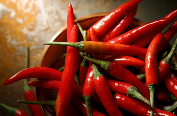 People who regularly eat chilli peppers live longer - Study