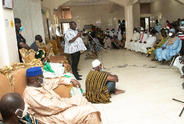 Dr Mahamudu Bawumia, the Vice-President, addressing the chiefs and mallams at Chief Dagadu’s palace at Madina Zongo