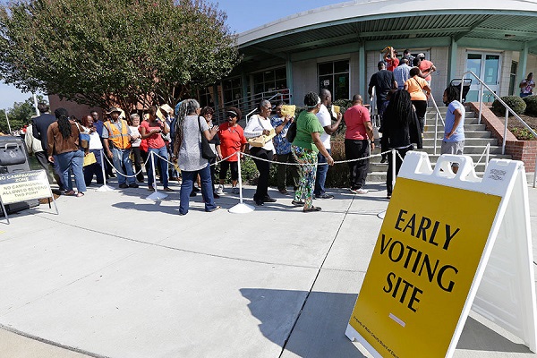 US: Early voters face hours-long lines and equipment malfunctions