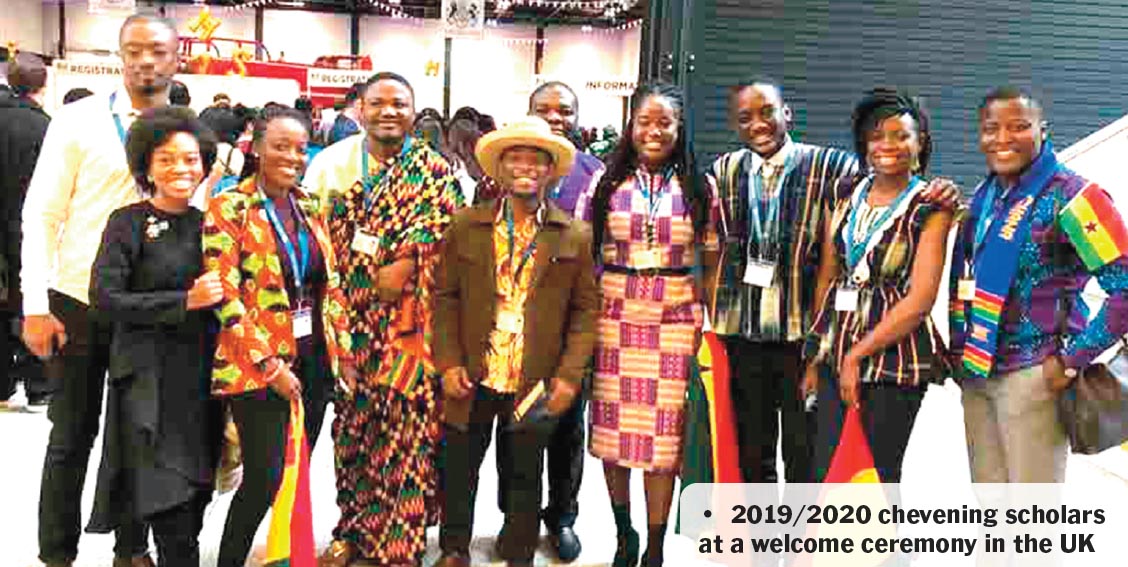 2019/2020 chevening scholars at a welcome ceremony in the UK