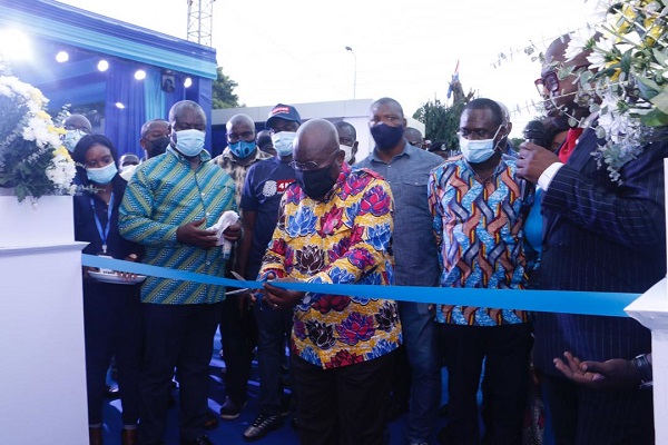 President inaugurates new Metro TV edifice