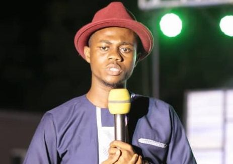 Sefashi the Poet calls for more attention for poetry sector