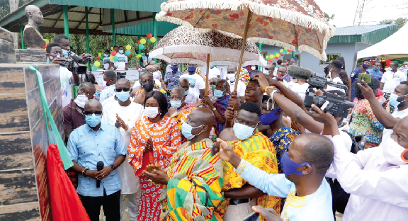 • Mrs Barbara Oteng-Gyasi (2nd left) and other dignitaries applauding after unveiling the busts